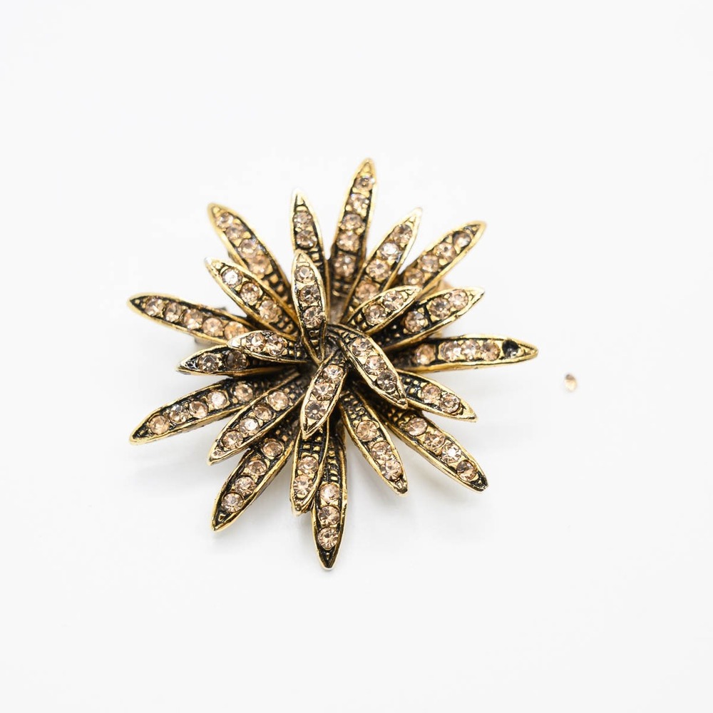 Parure Brooch Gold tone Starburst Rhinestone Floral Vintage Pin